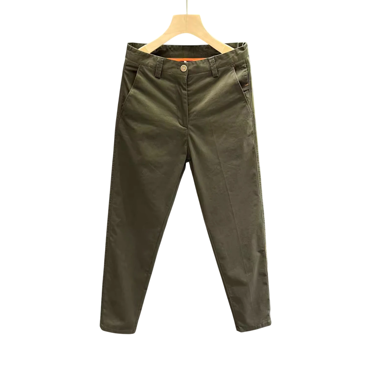 The Essential White Trousers Where Elegance Meets Versatility.