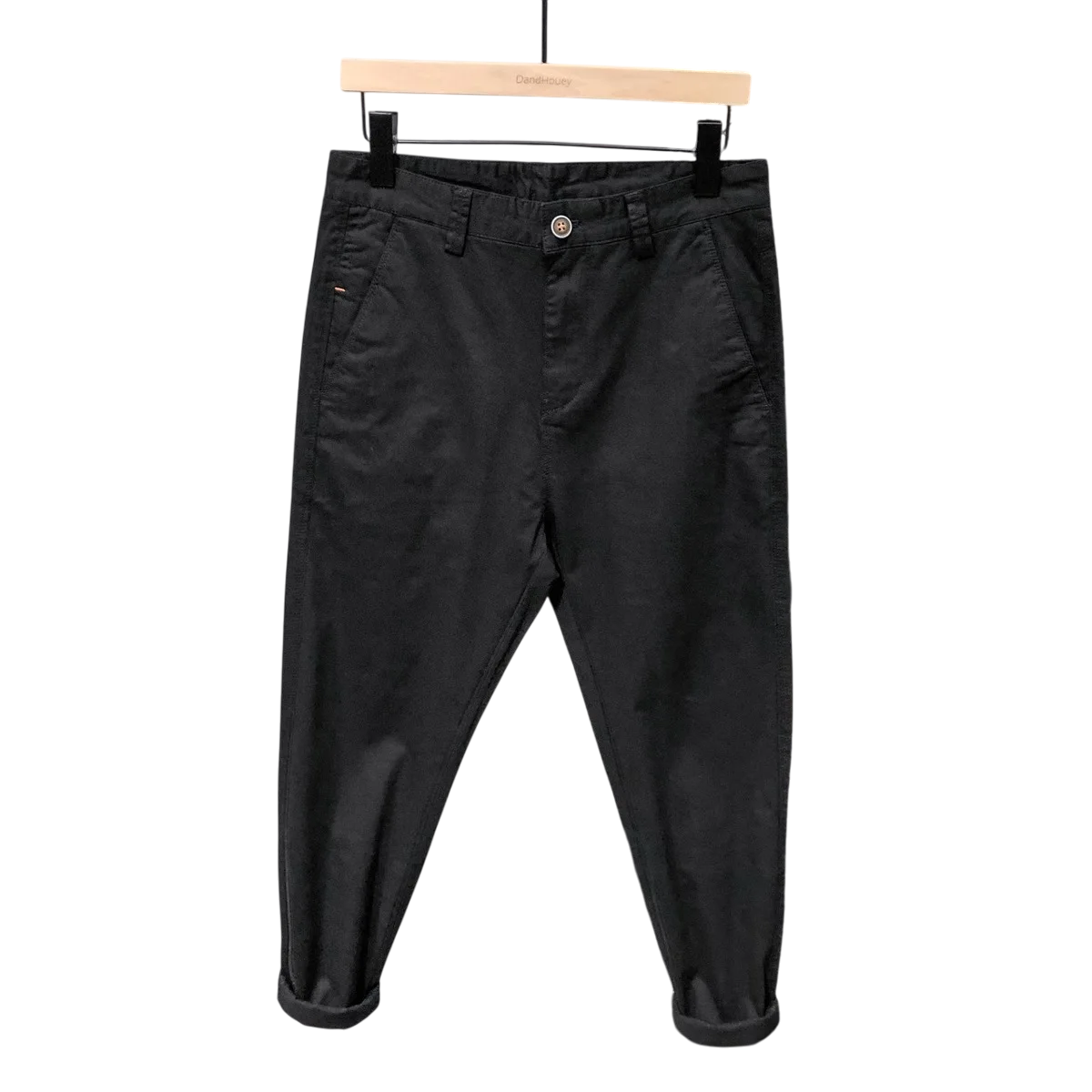 The Essential White Trousers Where Elegance Meets Versatility.