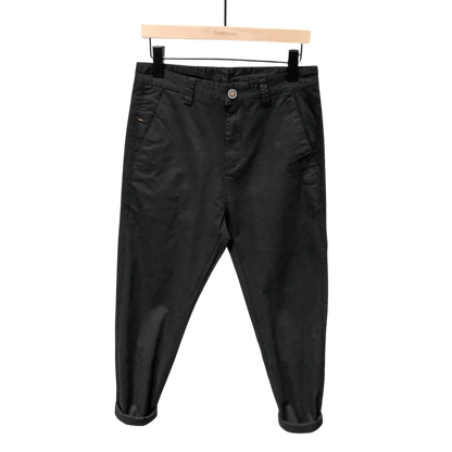 The Essential White Trousers Where Elegance Meets Versatility.